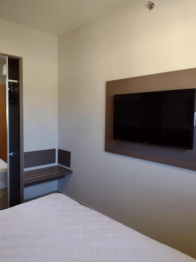 Park Veredas Flat Service - Go Apto 416 *