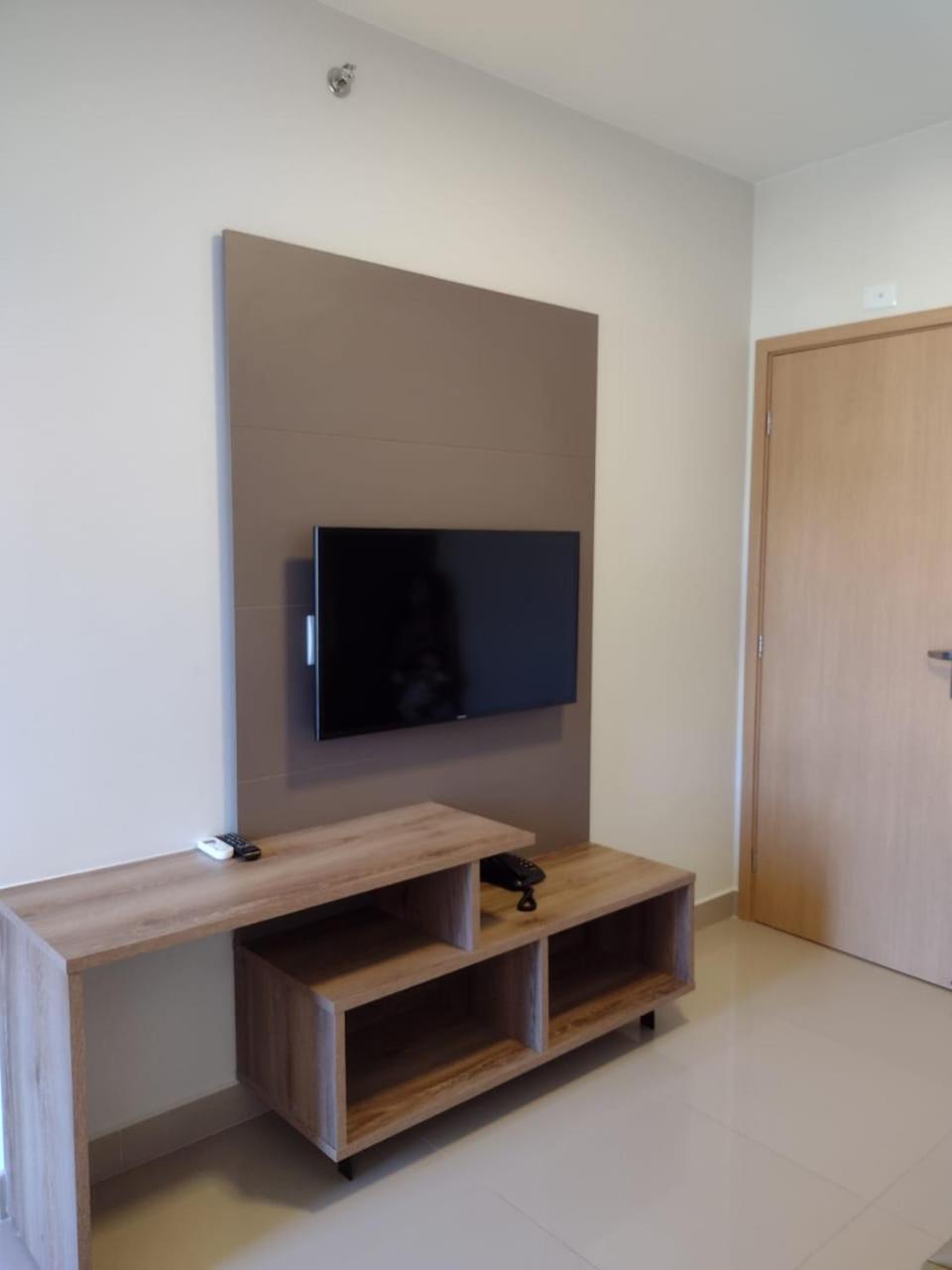 Park Veredas Flat Service - Go Apto 416 Rio Quente